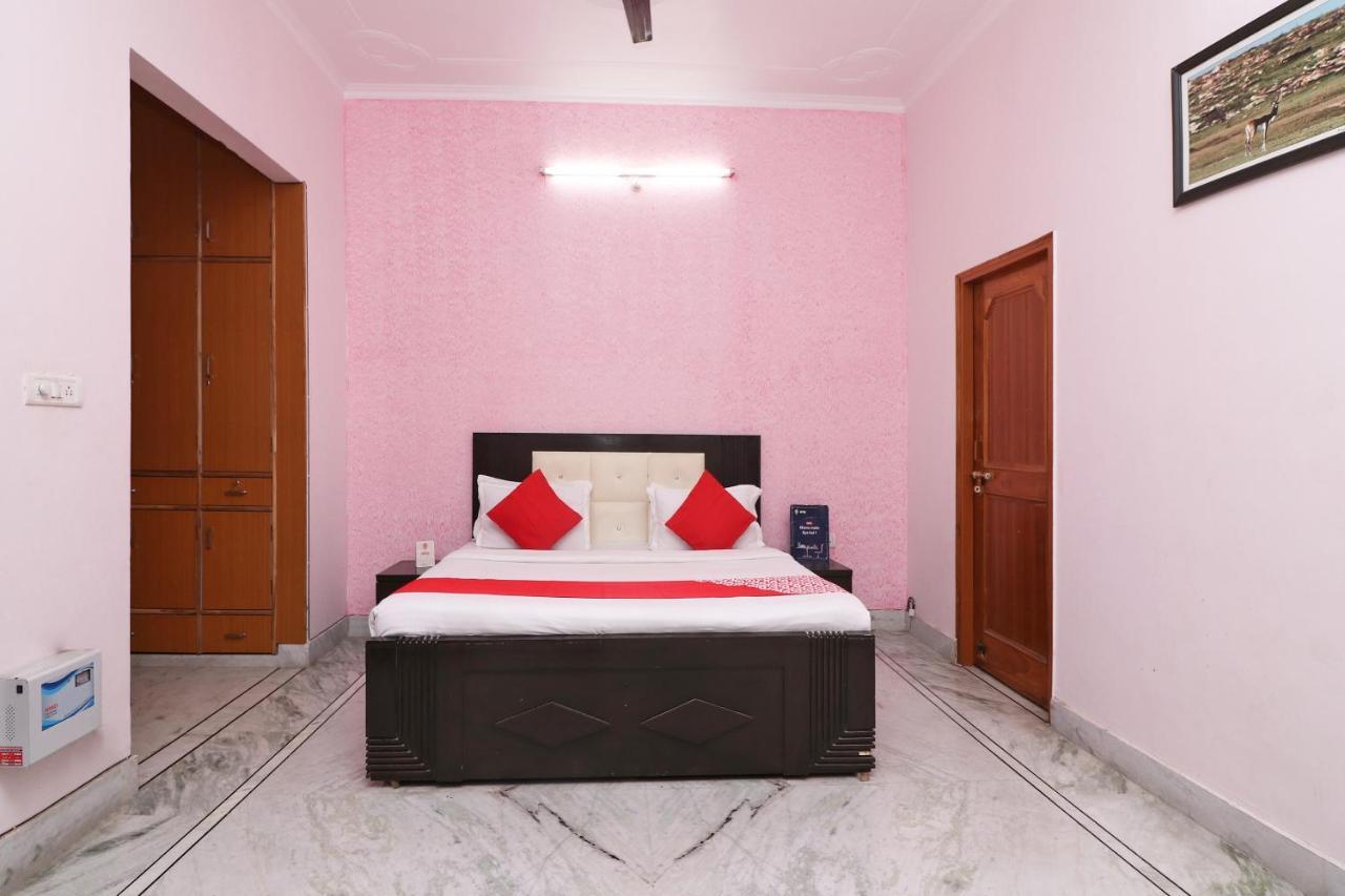 Oyo 9008 Hotel Jmd Inn Chinhat Extérieur photo